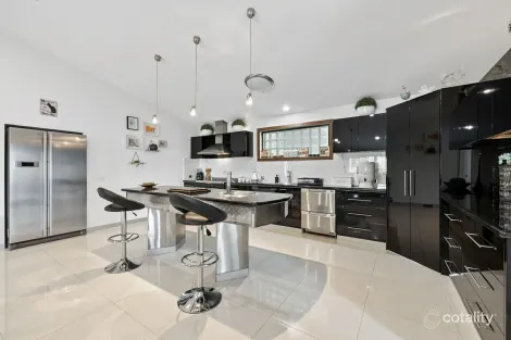 Property photo of 25 Mallard Close Newlands Arm VIC 3875