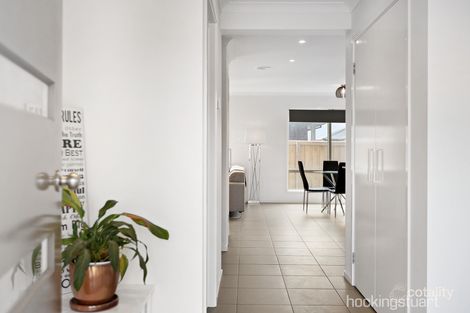 Property photo of 31 Morialta Circuit Werribee VIC 3030