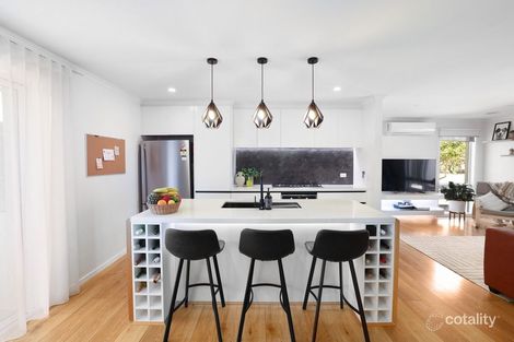 Property photo of 3 Nantilla Crescent Werribee VIC 3030