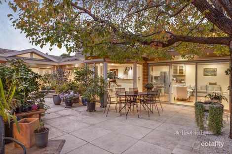 Property photo of 14 Oban Way Macleod VIC 3085