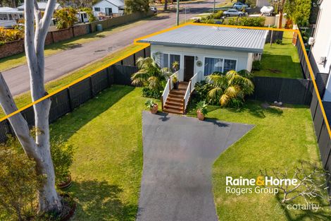 Property photo of 53 Buff Point Avenue Buff Point NSW 2262