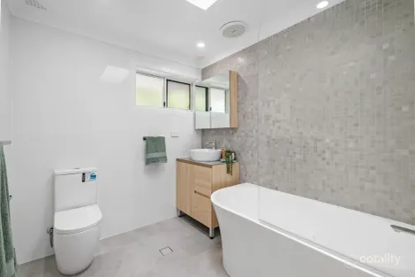 Property photo of 3 Wakefield Close Kariong NSW 2250