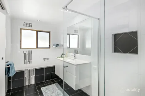 Property photo of 38 Parkway Drive Mooloolaba QLD 4557