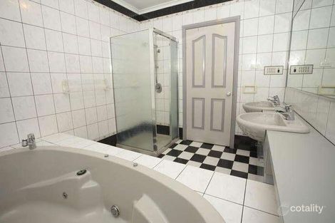Property photo of 3 Birkett Court Altona Meadows VIC 3028