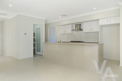 Property photo of 70 Sandpiper Circuit Aberglasslyn NSW 2320