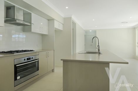 Property photo of 70 Sandpiper Circuit Aberglasslyn NSW 2320