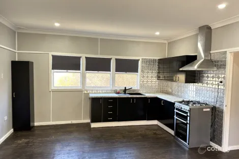 Property photo of 27 Fish Parade Gormans Hill NSW 2795