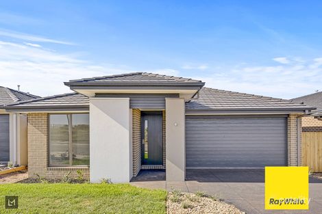 Property photo of 28 Chapelton Way Werribee VIC 3030