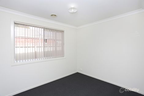 Property photo of 38 Fantail Way Brookfield VIC 3338