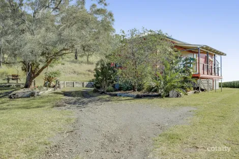 Property photo of 25 Rowland Court Gowrie Mountain QLD 4350