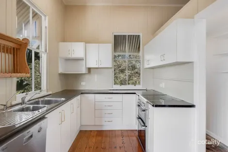Property photo of 25 Rowland Court Gowrie Mountain QLD 4350