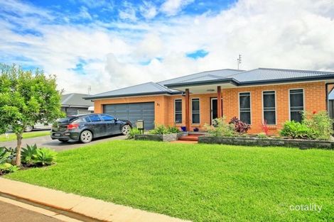 Property photo of 31 Summercloud Crescent Vincentia NSW 2540