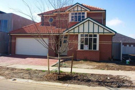 4 Narracan Cl, Caroline Springs, VIC 3023