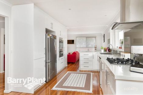 Property photo of 7 Kuringgai Crescent Noble Park VIC 3174
