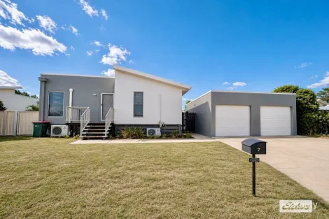 7 Lilly Cl, Emerald, QLD 4720