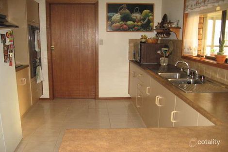 Property photo of 30 Ives Crescent McCracken SA 5211