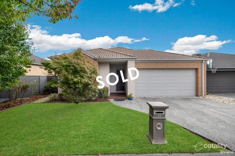 Property photo of 22 Downing Square Pakenham VIC 3810