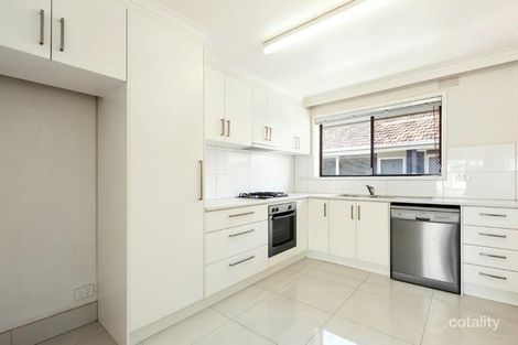 2/18 Blenheim St, Balaclava, VIC 3183