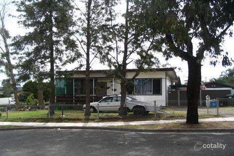 2 Hewison Ave, Green Valley, NSW 2168