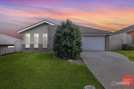 Property photo of 10 Campden Street Thornton NSW 2322