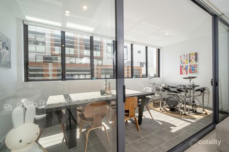Property photo of 214/16-22 Sturdee Parade Dee Why NSW 2099
