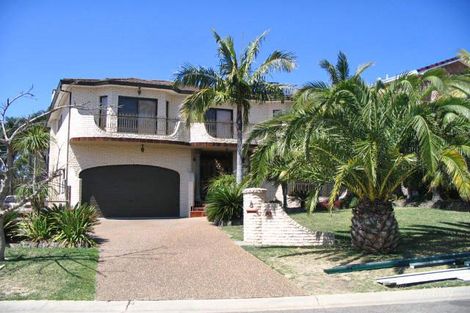 8 Stuart Cl, Illawong, NSW 2234