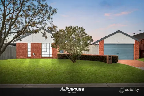 1 Oates Ct, Cranbourne North, VIC 3977