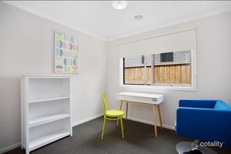 Property photo of 10 Fenway Boulevard Clyde North VIC 3978