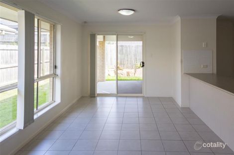 Property photo of 70 McLachlan Circuit Willow Vale QLD 4209