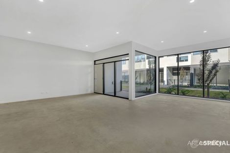Property photo of 20 Push-Pea Way Cranbourne West VIC 3977