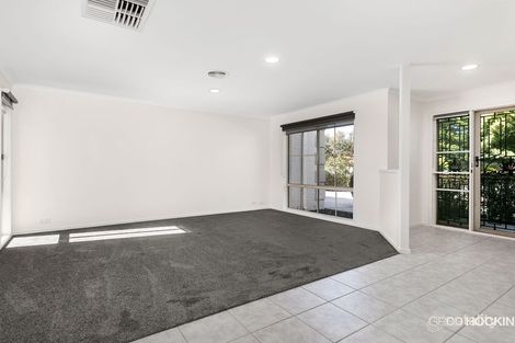 Property photo of 12 Simpson Place Caroline Springs VIC 3023