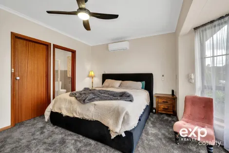 Property photo of 27 Torresan Crescent Flagstaff Hill SA 5159