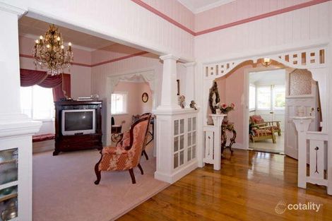 Property photo of 18 Oakley Street Manly QLD 4179