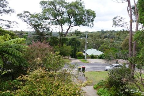 Property photo of 27 Fairways Crescent Springwood NSW 2777