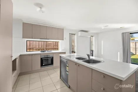 Property photo of 16 Field Street Pakenham VIC 3810