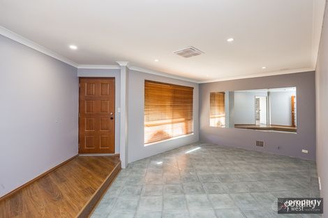 Property photo of 9 Canopy Court Banksia Grove WA 6031