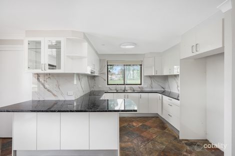 Property photo of 5 Karini Close Green Valley NSW 2168