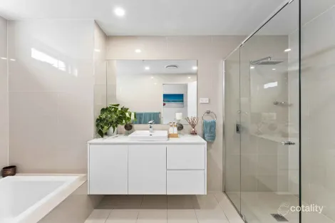 Property photo of 25/2 Burelli Street Wollongong NSW 2500