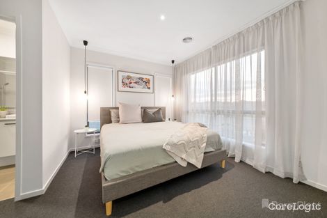 Property photo of 53 Blackhazel Crescent Clyde North VIC 3978