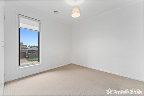 Property photo of 11 Wilde Street Fraser Rise VIC 3336