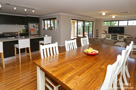 Property photo of 8 Pinnacle Place Estella NSW 2650