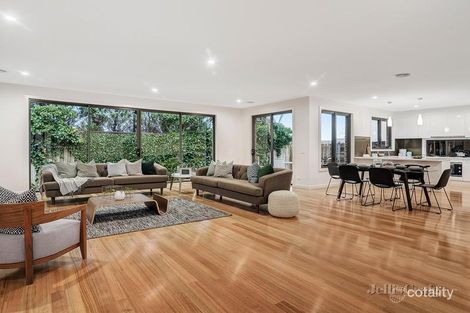 Property photo of 2/51 Ian Grove Mount Waverley VIC 3149