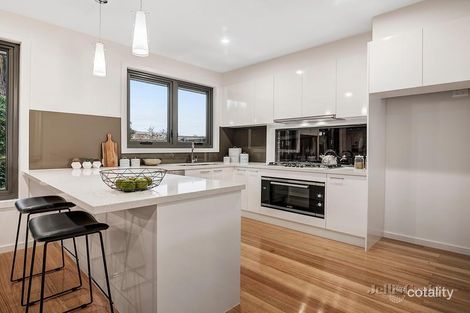 Property photo of 2/51 Ian Grove Mount Waverley VIC 3149