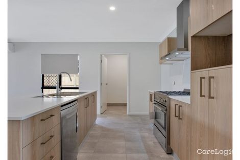 Property photo of 16 Charleston Way Smithfield QLD 4878