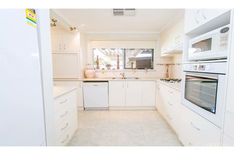 Property photo of 11 Elsa Court Wodonga VIC 3690