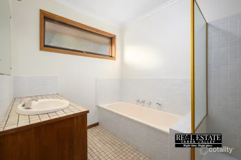 Property photo of 18 Centre Grove Healesville VIC 3777