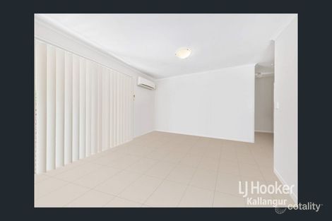 Property photo of 1 David Court Kallangur QLD 4503