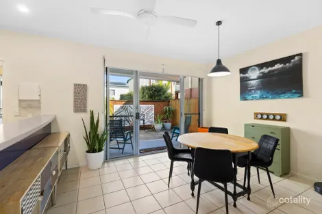 Property photo of 342 Hawthorne Road Hawthorne QLD 4171