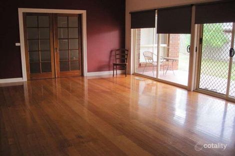 Property photo of 8 Blacksmith Drive Attwood VIC 3049