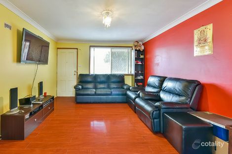 Property photo of 1/18 Hosking Crescent Glenfield NSW 2167